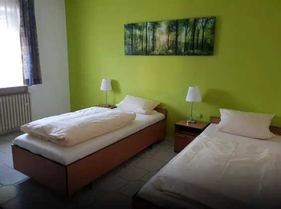 Comfort Tek Büyük veya İki Ayrı Yataklı Oda