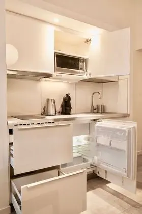 Design Apart Daire, 1 Büyük (Queen) Boy Yatak ve Çekyat, Sigara İçilmez, Avlu Manzaralı
