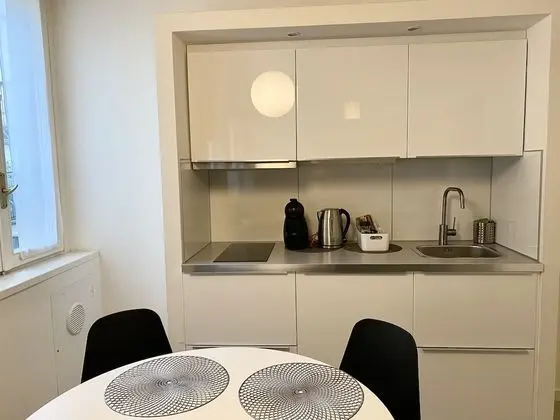 Design Apart Daire, 1 Büyük (Queen) Boy Yatak ve Çekyat, Sigara İçilmez, Avlu Manzaralı