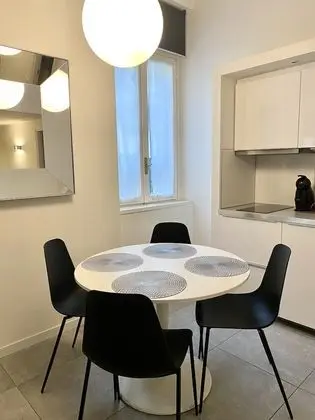 Design Apart Daire, 1 Büyük (Queen) Boy Yatak ve Çekyat, Sigara İçilmez, Avlu Manzaralı