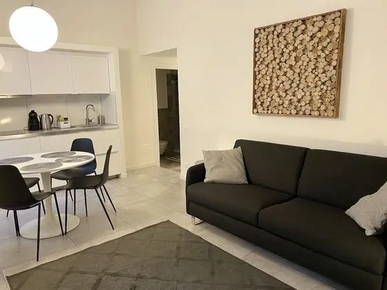 Design Apart Daire, 1 Büyük (Queen) Boy Yatak ve Çekyat, Sigara İçilmez, Avlu Manzaralı
