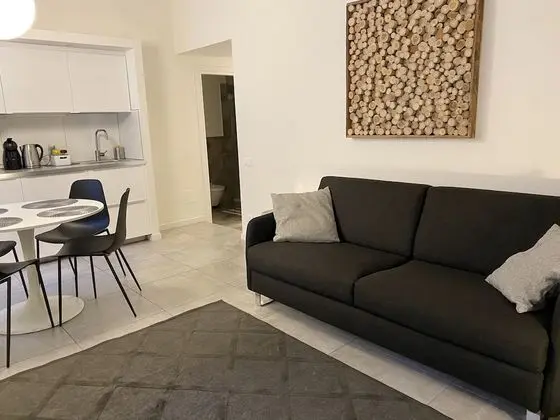 Design Apart Daire, 1 Büyük (Queen) Boy Yatak ve Çekyat, Sigara İçilmez, Avlu Manzaralı