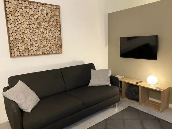 Design Apart Daire, 1 Büyük (Queen) Boy Yatak ve Çekyat, Sigara İçilmez, Avlu Manzaralı