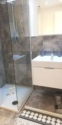 Design Apart Daire, 1 Büyük (Queen) Boy Yatak ve Çekyat, Sigara İçilmez, Avlu Manzaralı