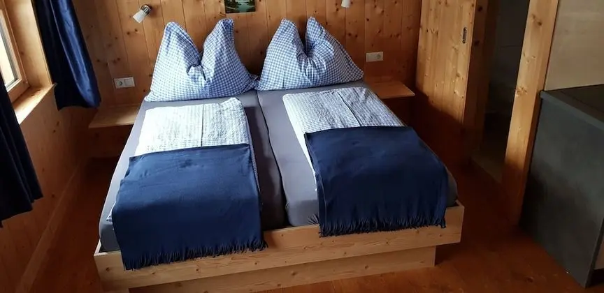 Basic Stüdyo, 1 Büyük (Queen) Boy Yatak, Dağ Manzaralı, Yamaçta