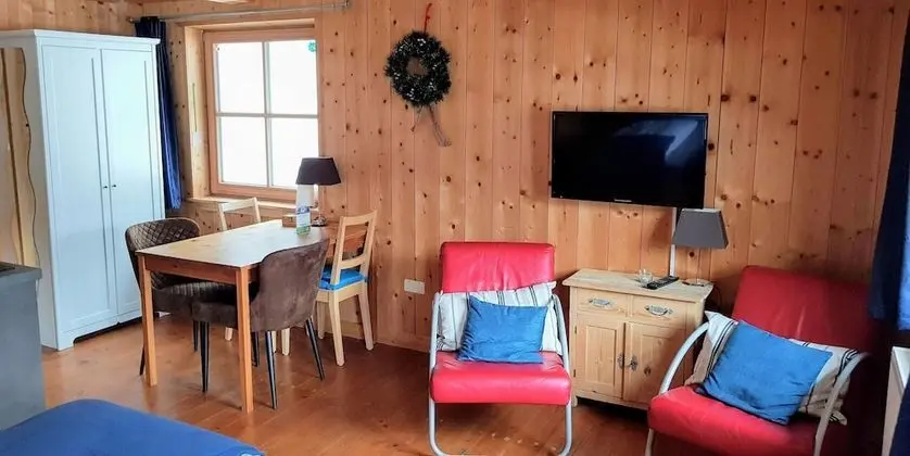 Basic Stüdyo, 1 Büyük (Queen) Boy Yatak, Dağ Manzaralı, Yamaçta