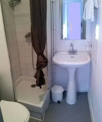 Basic Tek Büyük Yataklı Oda