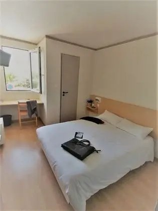 Tek Büyük Yataklı Oda, Ortak Banyo