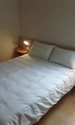 Tek Büyük Yataklı Oda, Ortak Banyo