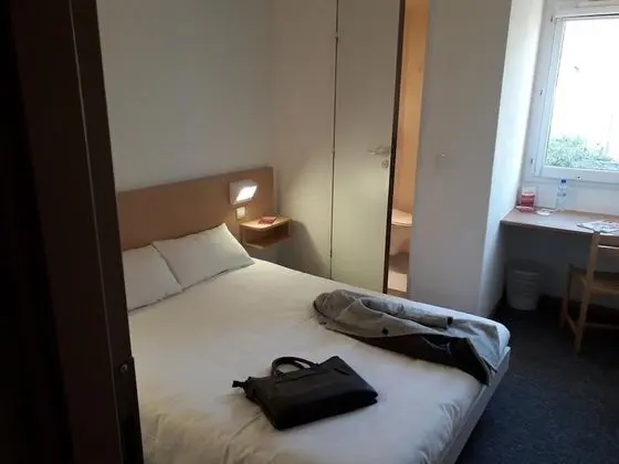 Tek Büyük Yataklı Oda, Ortak Banyo