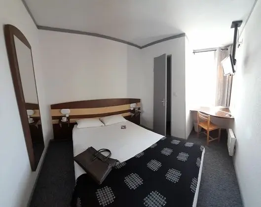 Tek Büyük Yataklı Oda, Ortak Banyo