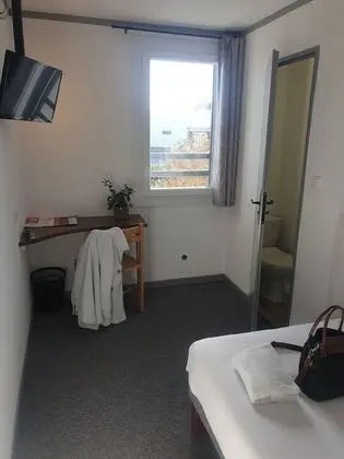 Tek Büyük Yataklı Oda, Ortak Banyo