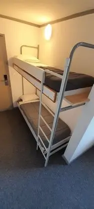 Tek Büyük Yataklı Oda, Ortak Banyo