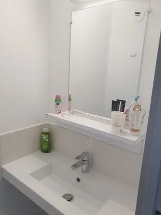 Tek Büyük Yataklı Oda, Ortak Banyo