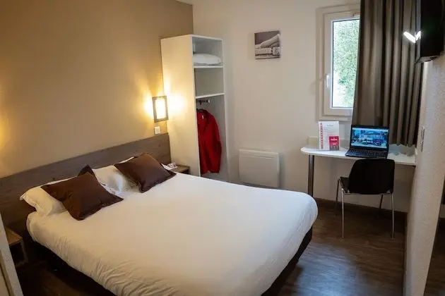 Büyük Yataklı Tek Kişilik Oda