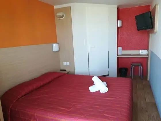 Standard Oda, 1 Çift Kişilik Yatak