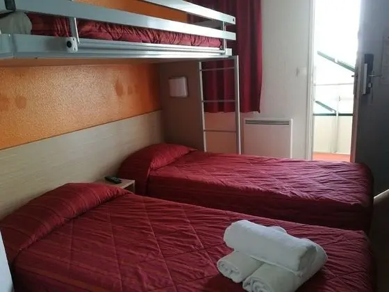 Standard Oda, 3 Tek Kişilik Yatak