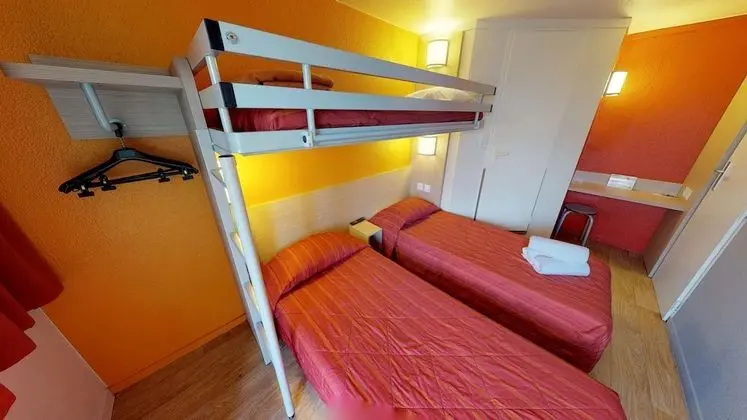 Standard Oda, Birden Çok Yatak (1 Double and 1 Single bed)