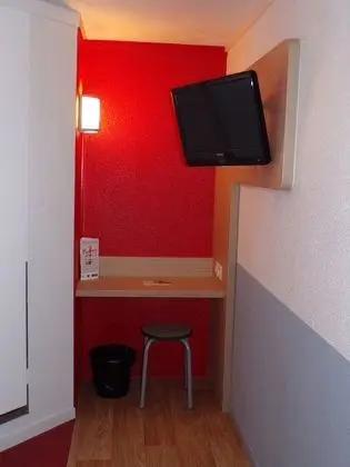 Standard Oda, Birden Çok Yatak (1 Double and 1 Single bed)