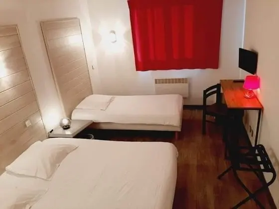 Üç Kişilik Oda
