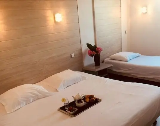 Üç Kişilik Oda