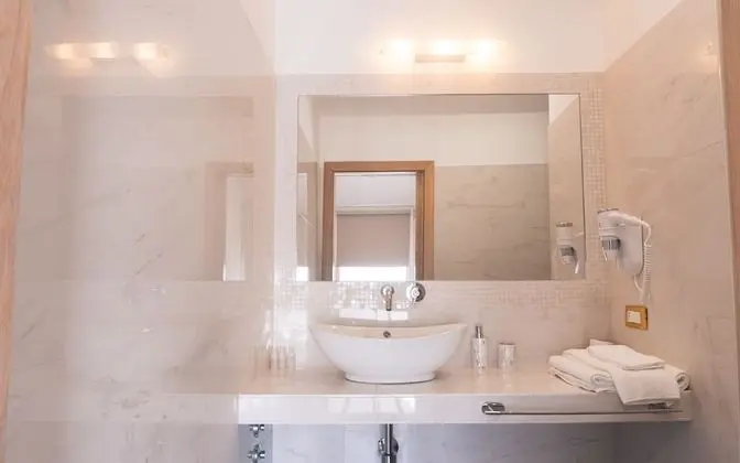 Deluxe Tek Büyük Yataklı Oda, Balkon