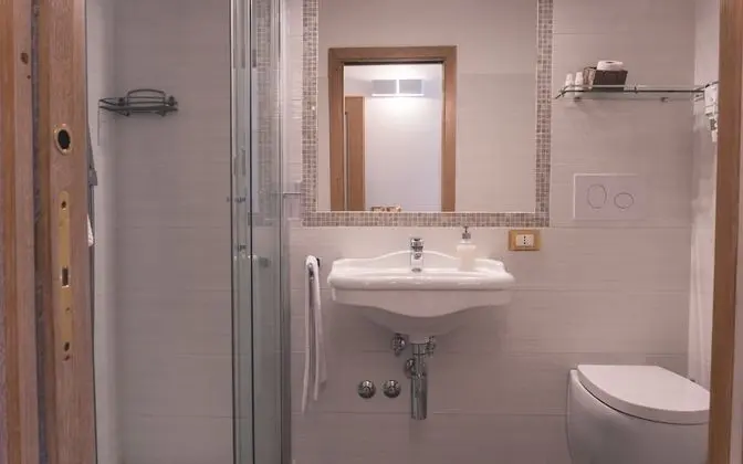 Deluxe Tek Büyük Yataklı Oda, Balkon