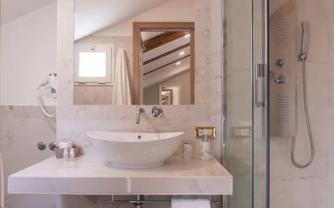 Deluxe Tek Büyük Yataklı Oda, Balkon