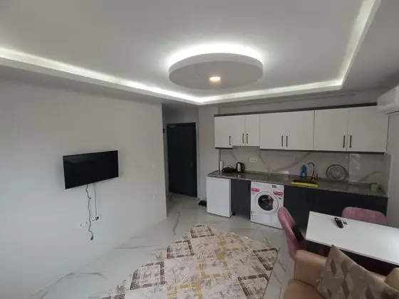 Apart 1+1 Oda, Deniz ve Dağ Manzaralı, Yemek Masası