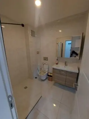 Apart 1+1 Oda, Doğa Manzaralı, Yemek Masası