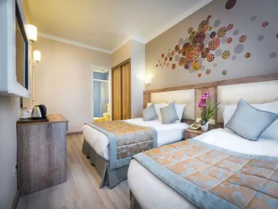 Triple, Şehir Manzaralı