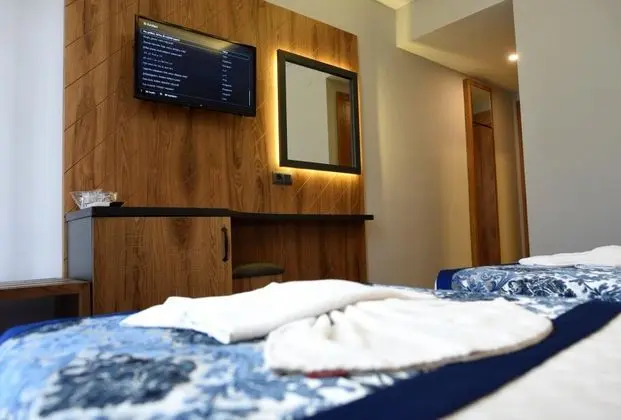 Standart Oda, Kısmı Deniz veya Havuz Manzaralı, Balkonlu