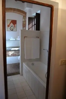 Apart Daire, 3 Yatak Odası, Küçük Mutfak