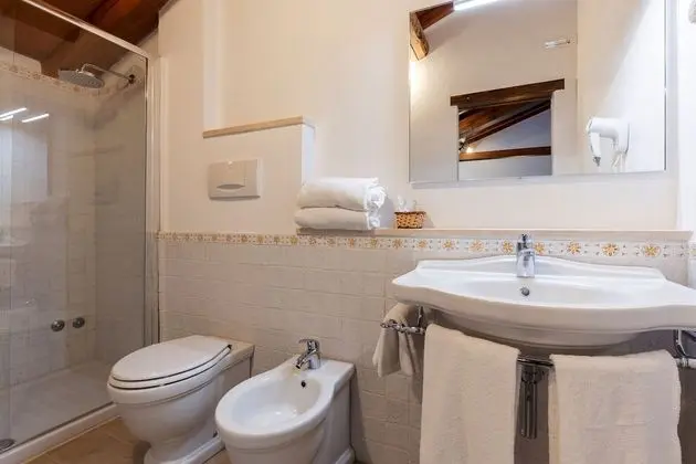 Standard Tek Büyük Yataklı Oda, Manzaralı