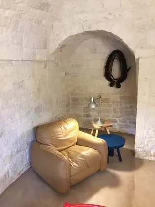 Süit (Lamia Motozappa)