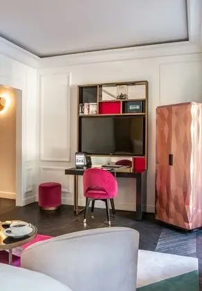 Deluxe Tek Büyük Yataklı Oda