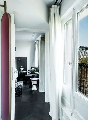 Deluxe Tek Büyük Yataklı Oda, Balkon