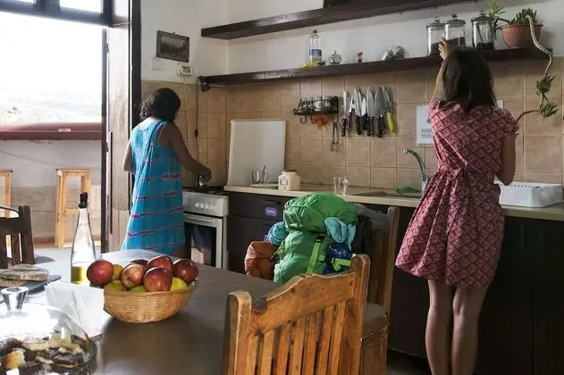 Ortak Ranzalı Oda, Ortak Banyo (6 bed female)