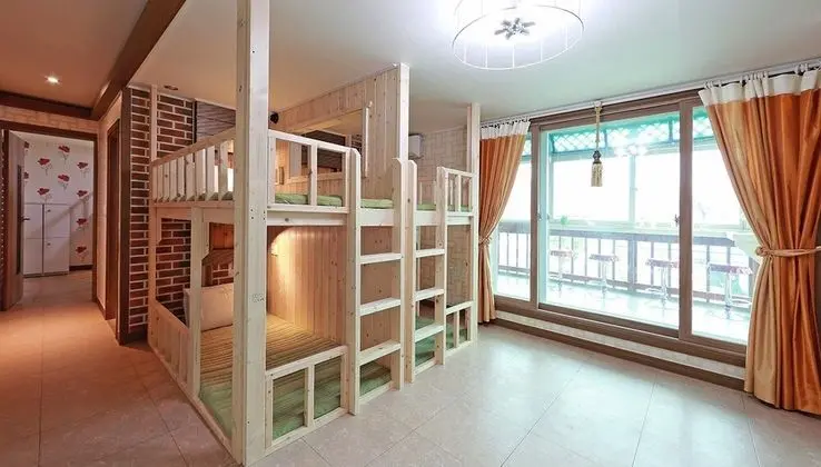 Ortak Ranzalı Oda, Sadece erkekler için