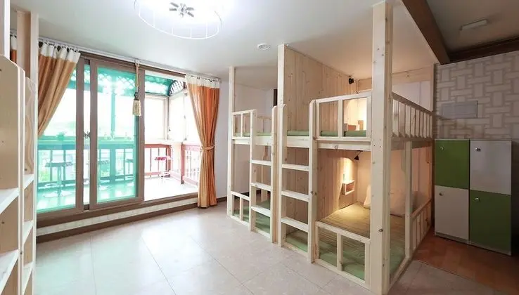 Ortak Ranzalı Oda, Sadece erkekler için