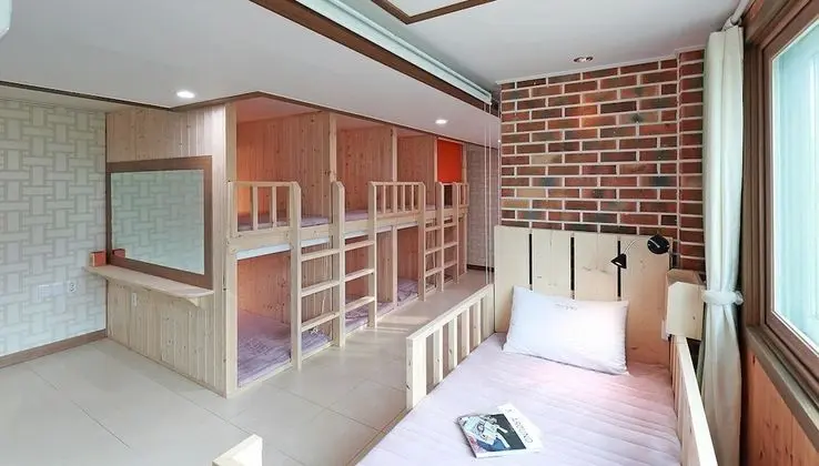 Ortak Ranzalı Oda, Sadece kadınlar için