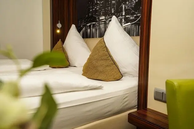 Comfort Tek Büyük Yataklı Oda