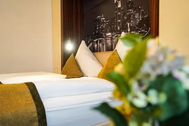 Comfort Tek Büyük Yataklı Oda