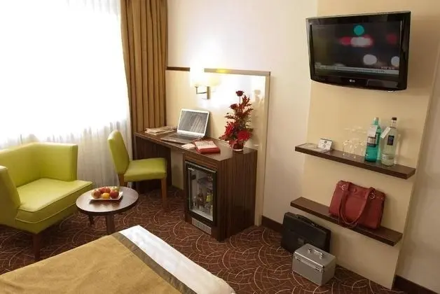 Comfort Tek Büyük Yataklı Oda