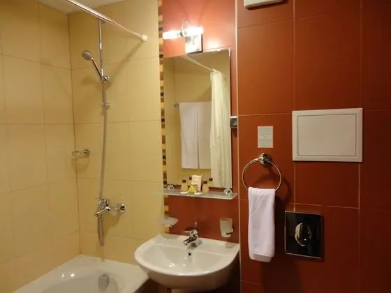 Deluxe Tek Büyük Yataklı Oda, Balkon