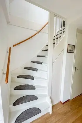 Ev