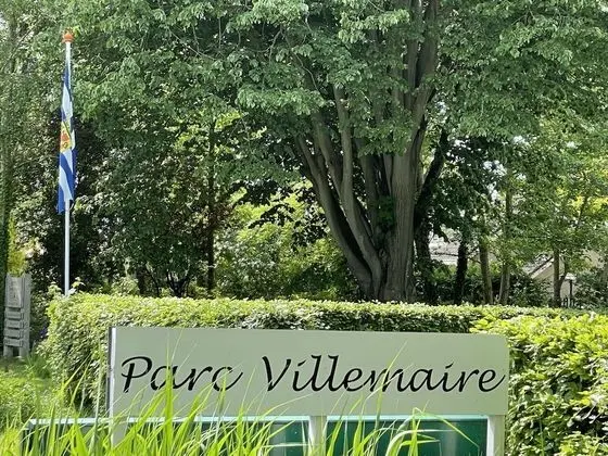 Ev