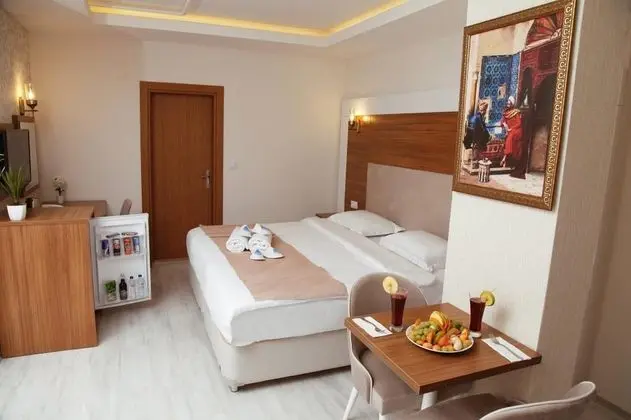 Dört Kişilik Oda, Deniz ve Şehir Manzaralı, Balkonsuz