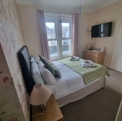Comfort Tek Büyük veya İki Ayrı Yataklı Oda, Banyolu/Duşlu