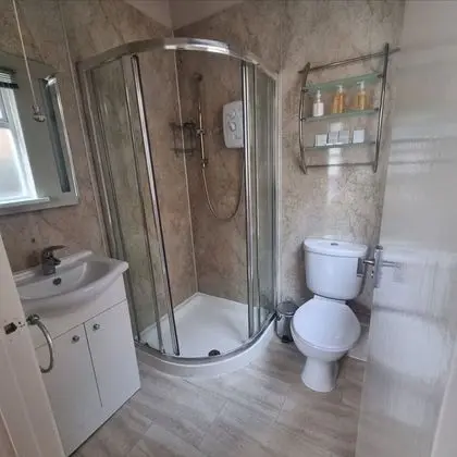 Comfort Tek Büyük veya İki Ayrı Yataklı Oda, Banyolu/Duşlu
